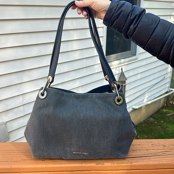 Michael Kors Raven Denim Large Shoulder Bag - Picture 2 of 12